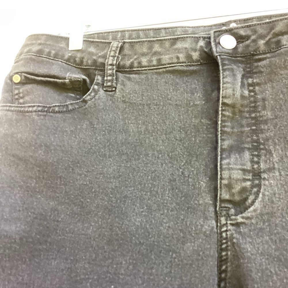 Lee Riders black midrise straight leg jeans, size 20M - Picture 4 of 11